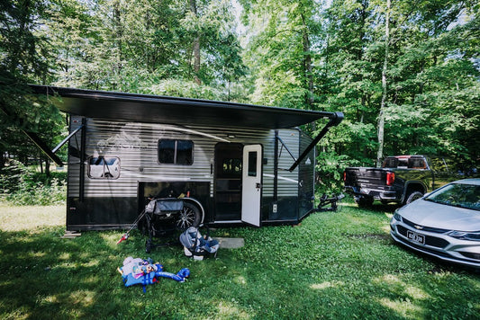 Safely Hitching and Unhitching a Travel Trailer