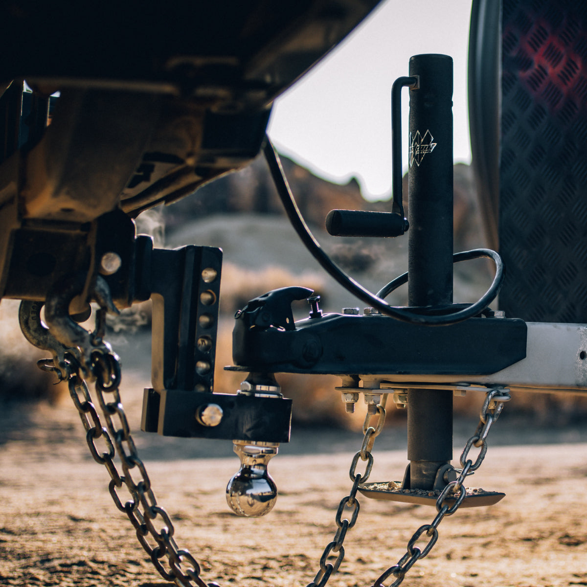 How Does a Trailer Jack Work? Trailer Valet