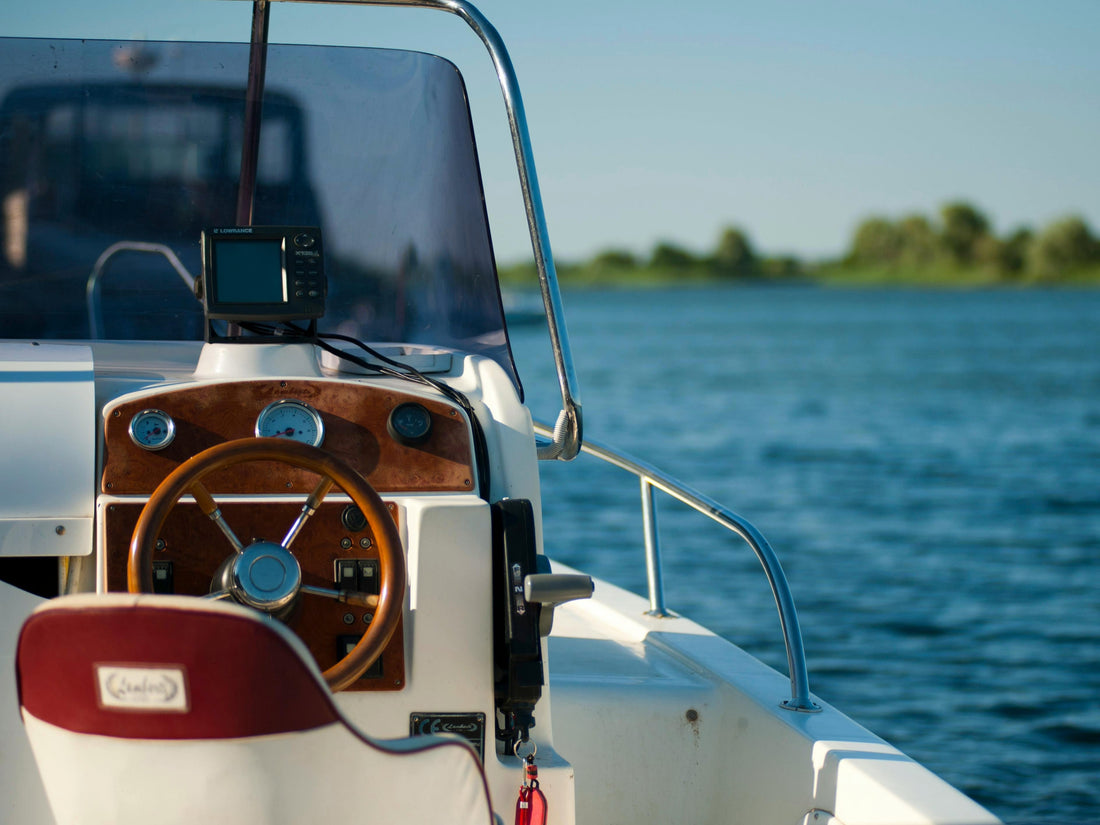 How to Launch a Boat from a Trailer Like a Pro