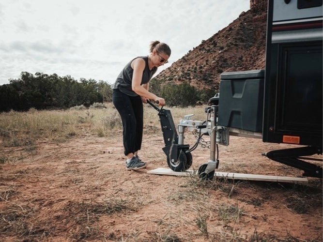 DIY Trailer Moving vs. Professional Solutions: A Fair Comparison