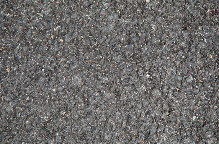 Asphalt and Concrete: Hot Surface Expansion and Your Trailer