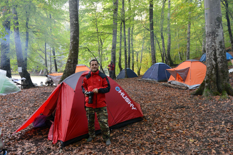 Fall Wardrobe Packing: What to Bring for Seasonal Camping