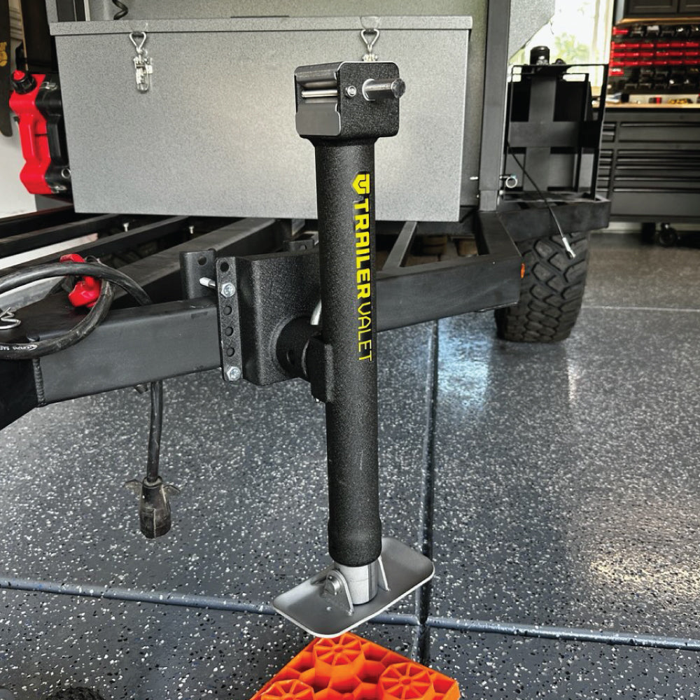 Showcase JX 5K side mount jack connected to trailer frame in practical use - REFTVJX5-S